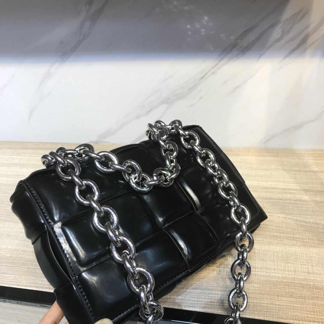 Bottega Veneta Cassette chain-padded leather shoulder bag replica