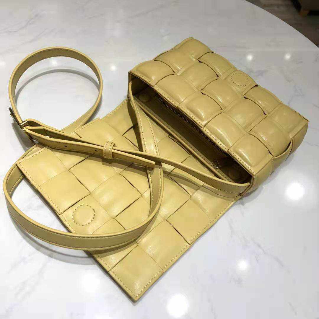 Bottega Veneta padded Cassette shoulder bag replica