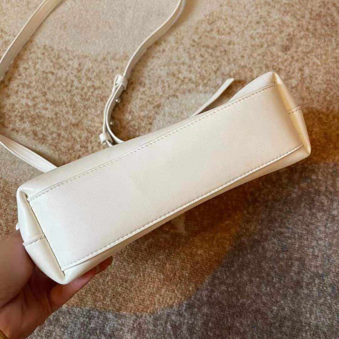 Bottega Veneta Small Leather Point Top-Handle Bag replica