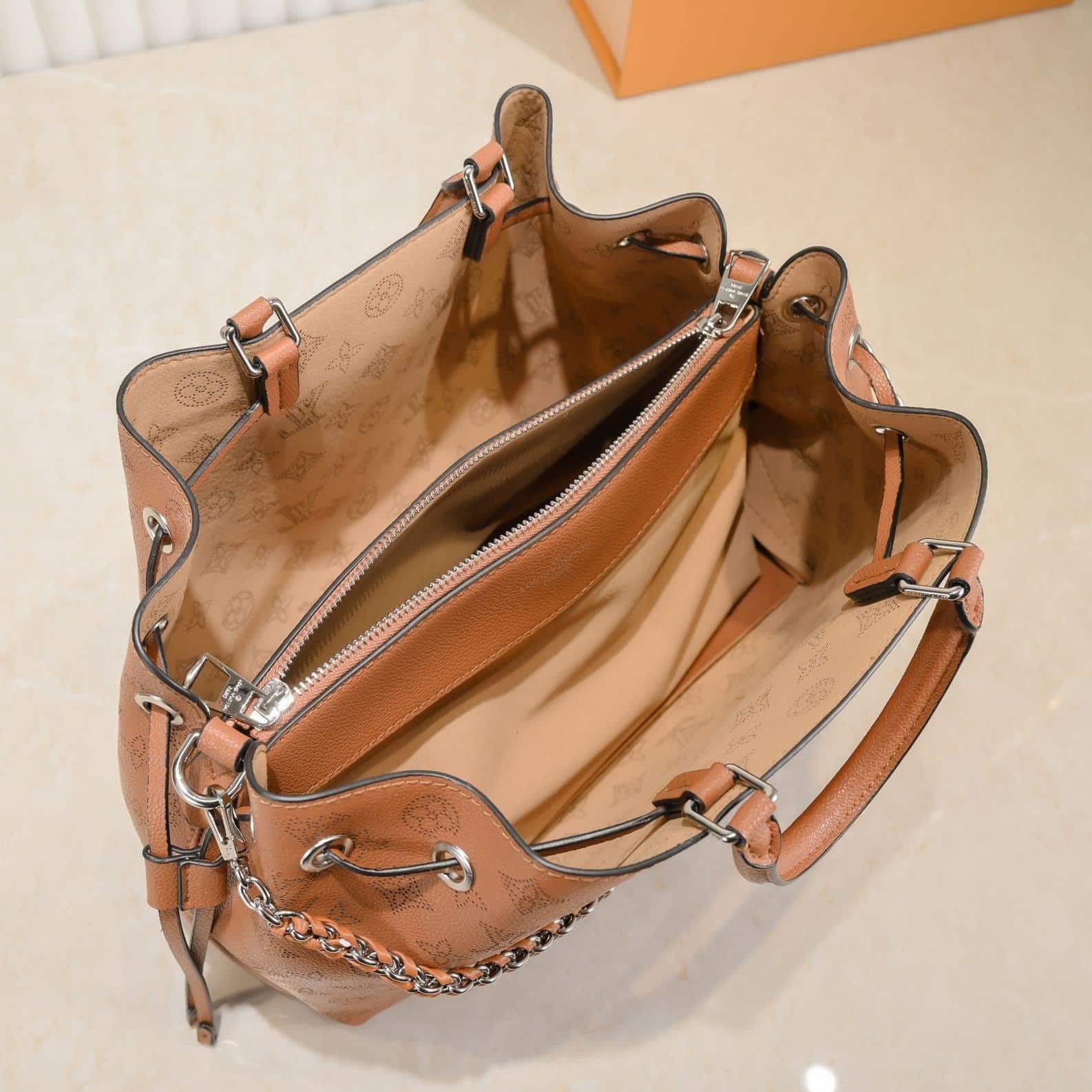 Louis Vuitton BELLA TOTE replica bag