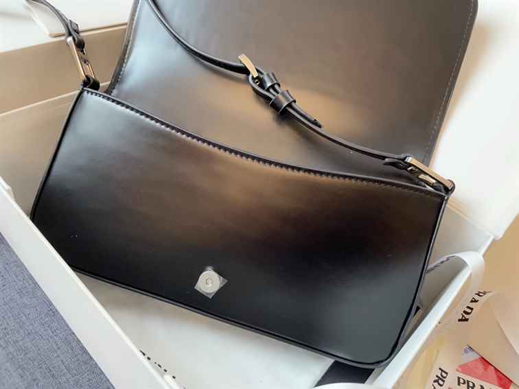 Prada Brushed Leather Prada Femme Bag replica