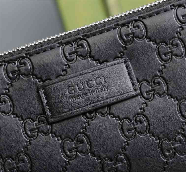 Gucci GG Leather Supreme Wide Messenger replica