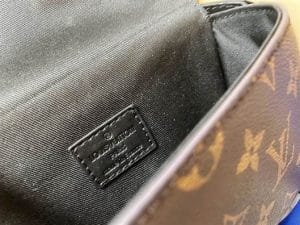 Louis Vuitton Steamer Wearable Wallet replica
