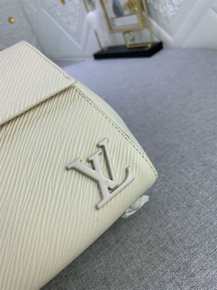 Louis Vuitton Cluny BB replica